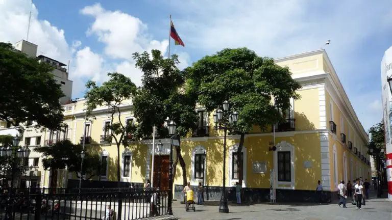 Venezuela califica de «provocadoras y delirantes» las declaraciones del presidente de Guyana (COMUNICADO)