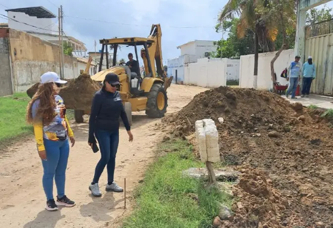 El alcalde Argenis Cumare anunció el inicio formal de los trabajos de recuperación en la emblemática Calle Marina de Chichiriviche.