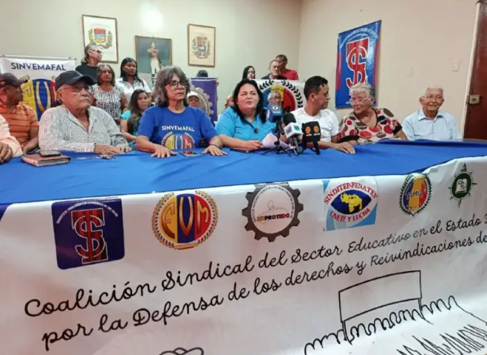 La coalición sindical de educación de Falcón se pronunció este lunes 25 de mayo para ratificar acciones que presionen un aumento salarial.