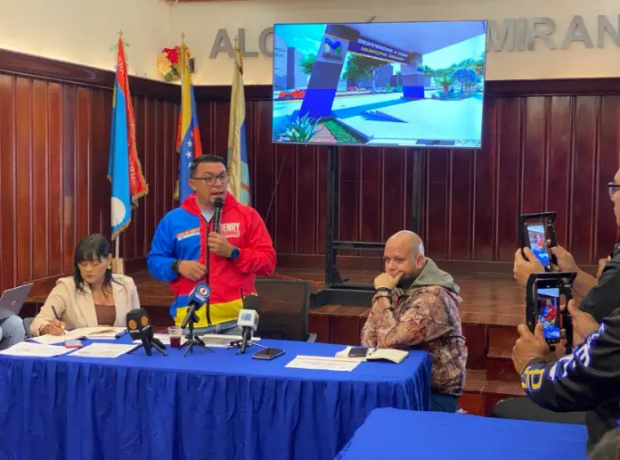 El alcalde Henry Hernández destacó la ejecución de cuatro obras importantes para la ciudad de Coro en deporte, ambiente y servicios públicos.