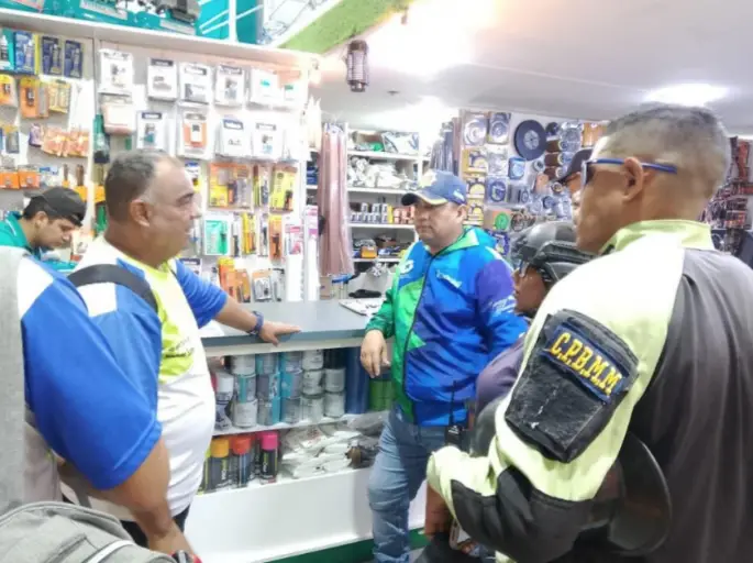 La Secretaría de Ambiente de Miranda y Polimiranda desplegaron un operativo de fiscalización en el sector Indio Manaure y la calle Falcón.