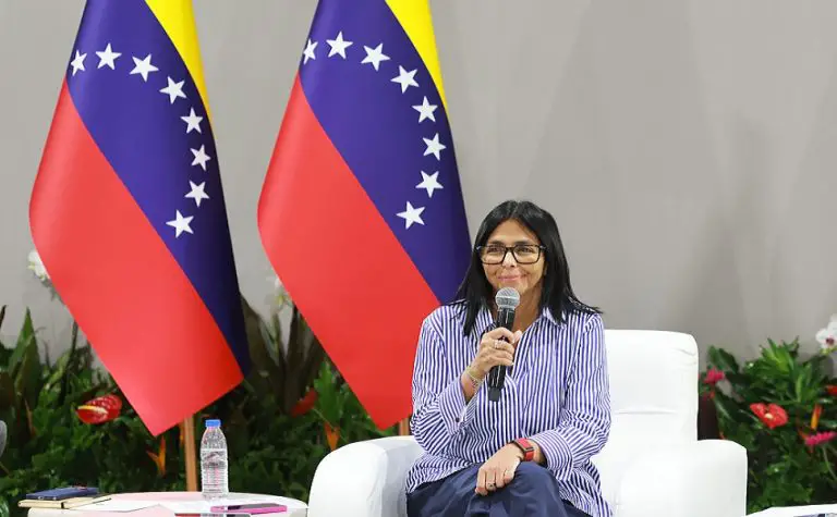 Incorporan el primer servicio de cirugía robótica en el sector de salud pública del país
