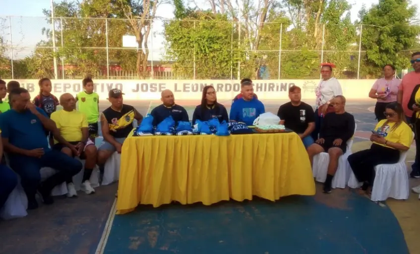 El club de fútbol Héroes Especiales de Falcón, integrado por destacados atletas con síndrome de Down, estrenó de manera su nueva indumentaria