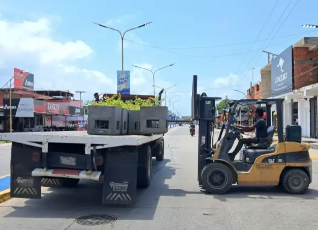 La Alcaldía de Chichiriviche ha dado un nuevo paso en el Plan de Embellecimiento y Ornato con la intervención de su arteria vial.