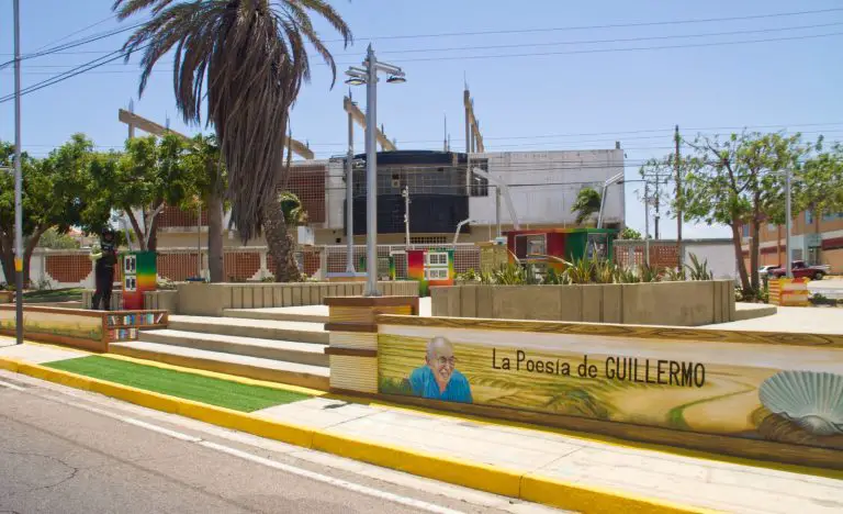 Alcalde Piña: Investigamos vandalismo en la plaza Poesía de Guillermo