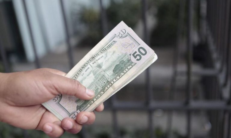 Revisa el precio del dólar hoy 5-May