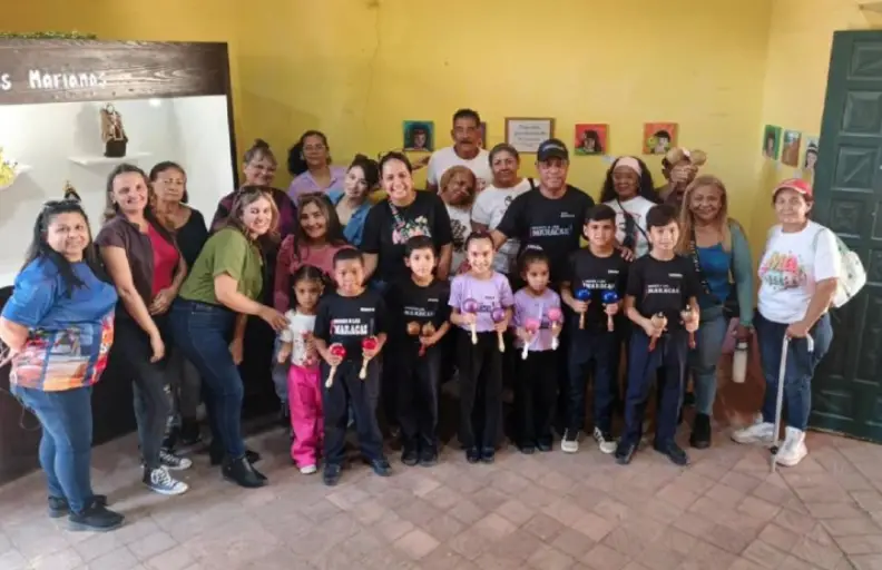 La Galería Rafaela Amaya de la tienda Red de Arte en la Casa del Sol abrió sus puertas a la emotiva exposición de arte