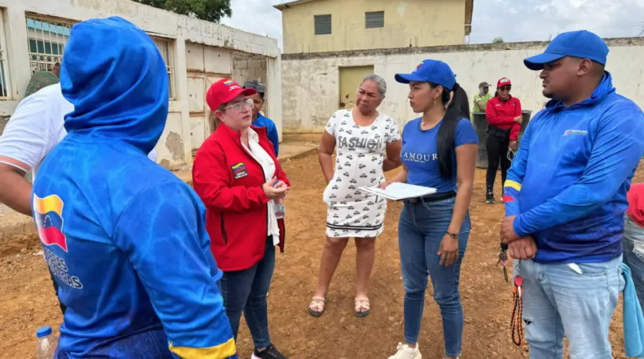 A toda marcha avanzan los trabajos de construcción del Parque Recreacional del sector Reina Luisa de la Vela de Coro.