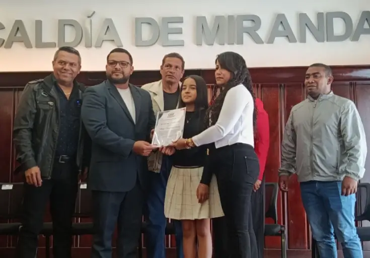 Este miércoles el Consejo Legislativo del estado Falcón efectuó por primera vez una sesión especial para homenajear a los Reportes Gráficos.