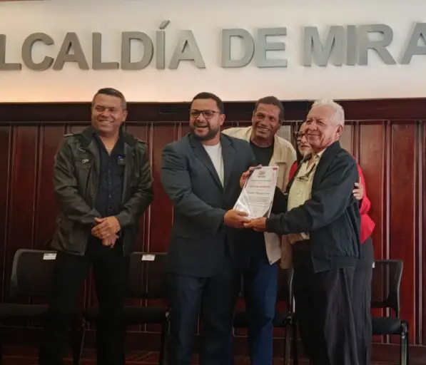 Este miércoles el Consejo Legislativo del estado Falcón efectuó por primera vez una sesión especial para homenajear a los Reportes Gráficos.