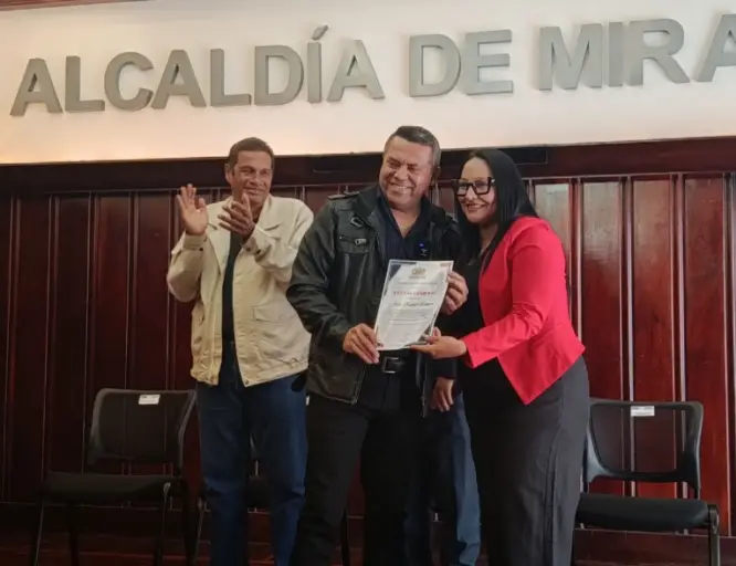 Este miércoles el Consejo Legislativo del estado Falcón efectuó por primera vez una sesión especial para homenajear a los Reportes Gráficos.