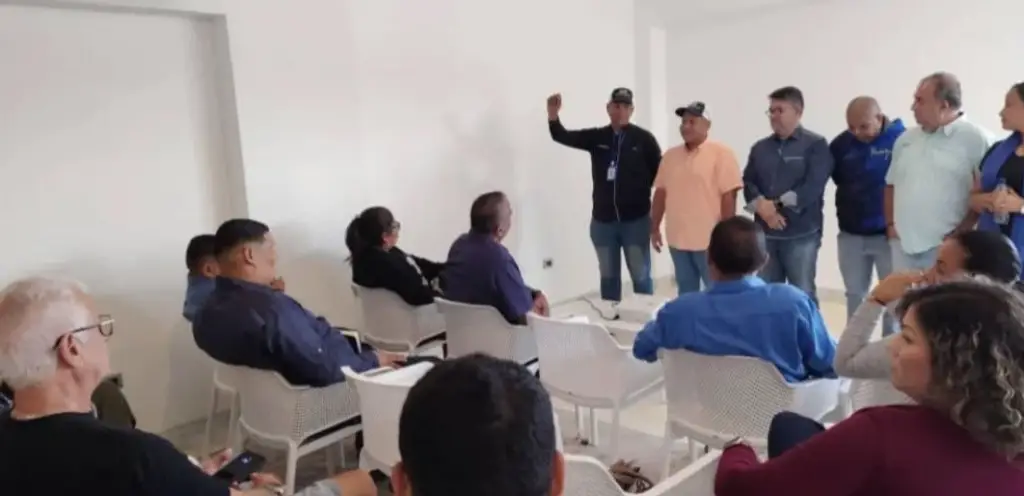El secretario de Turismo, Dr. Jorge Haskour, integró la sesión técnica sobre la Resolución 560 del SENIAT, realizada en el municipio Falcón.