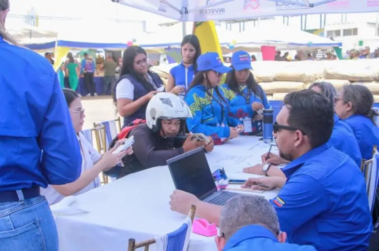 Este sábado se desarrolló la Gran Feria del Transportista Urbano 2026 Capítulo Falcón desde la Ciudad Deportiva Universitaria de Coro.