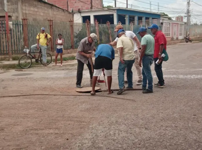 Estudiantes de ingeniería en la UPTAG realizaron un levantamiento topográfico para la rehabilitación de la calle Nueva.