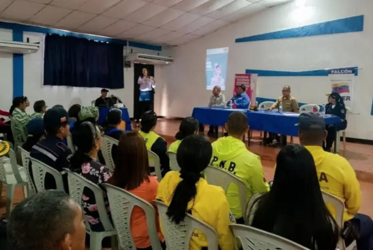 Avanza la formación para organismos receptores de denuncias de violencia de género en Falcón