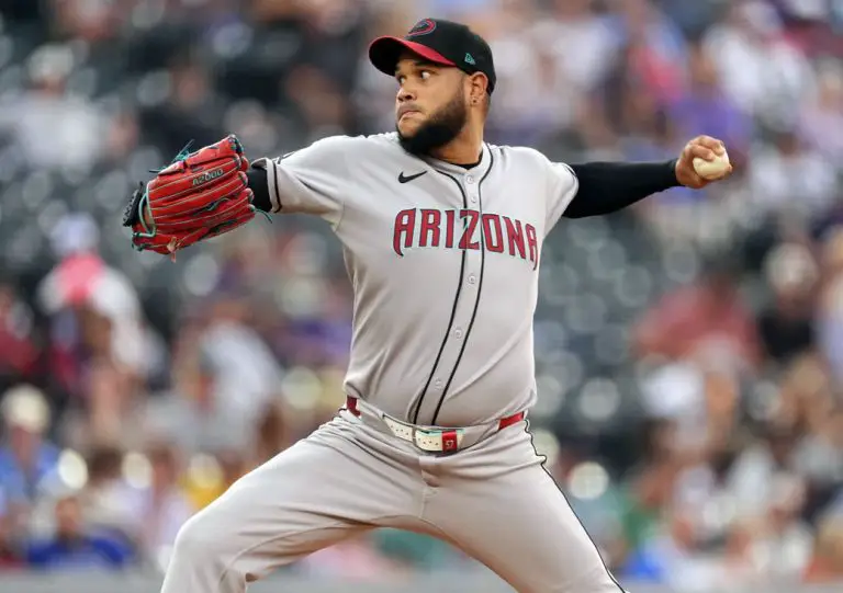 Eduardo Rodríguez, noveno lanzador venezolano con 100 triunfos en la MLB