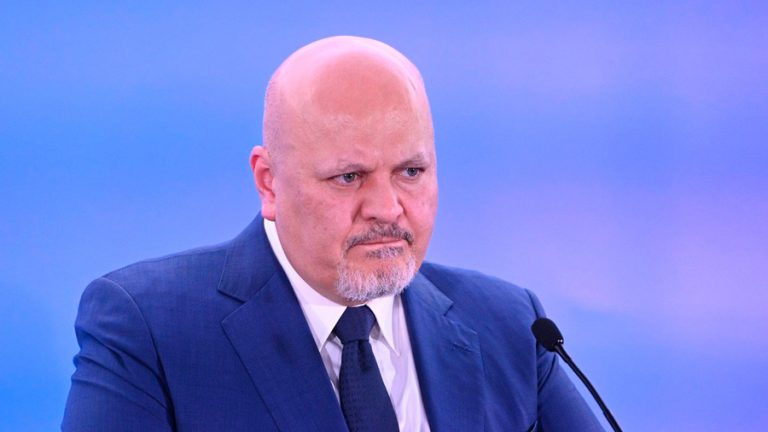 CPI suspendió al fiscal Karim Khan por caso de acoso sexual