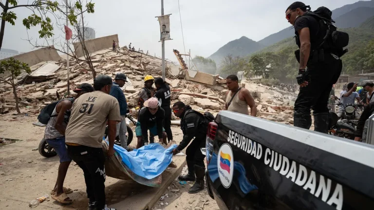 Cifra de muertos por terremotos en Venezuela sube a 920 +VIDEO