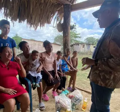 Las familias de la comunidad Agua Blanca recibieron los suplementos alimenticios en la parroquia Capadare del municipio Acosta.