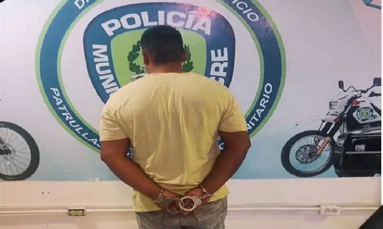 Hombre arrojó a su pareja por una ventana durante discusión
