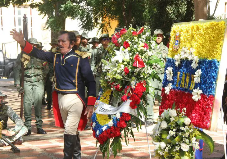 Este 24 de junio para conmemorar los 205 años de la Batalla de Carabobo y el Día del Ejército en Falcón se rindió honores a Simón Bolívar.