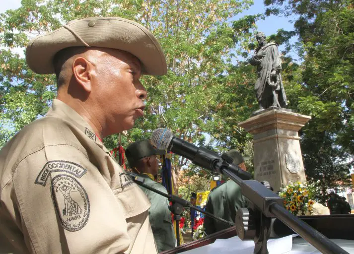 Este 24 de junio para conmemorar los 205 años de la Batalla de Carabobo y el Día del Ejército en Falcón se rindió honores a Simón Bolívar.
