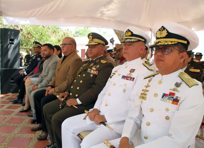 Este 24 de junio para conmemorar los 205 años de la Batalla de Carabobo y el Día del Ejército en Falcón se rindió honores a Simón Bolívar.