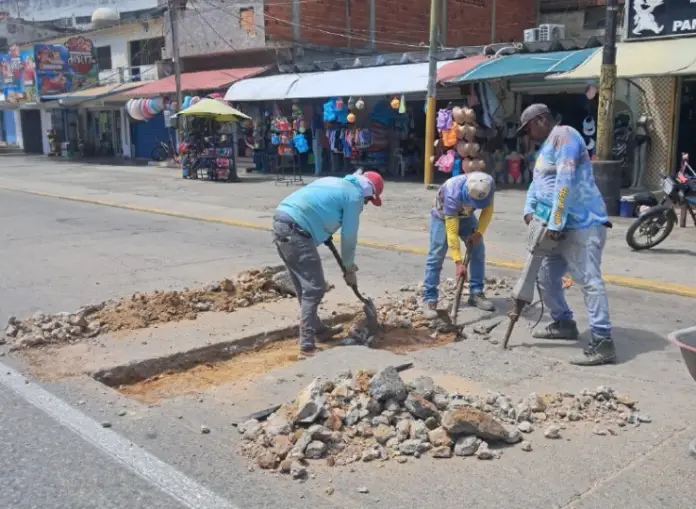 El alcalde de Monseñor Iturriza, Argenis Cumare, anunció los trabajos de rehabilitación vial en la avenida Zamora de Chichiriviche.