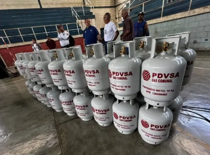 Tres comunas del municipio Federación del estado Falcón, entregaron 623 cilindros de gas doméstico producto de los proyectos ganadores.