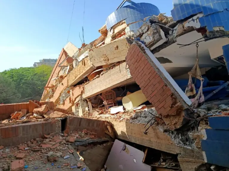 Tucacas |  Localizan tres cuerpos sin vida en edificio Lamar Suites: Total fallecidos 11