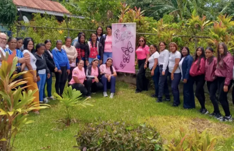 Programa «Dios me hizo mujer» brindó atención médica integral a cocineras de la patria en Curimagua