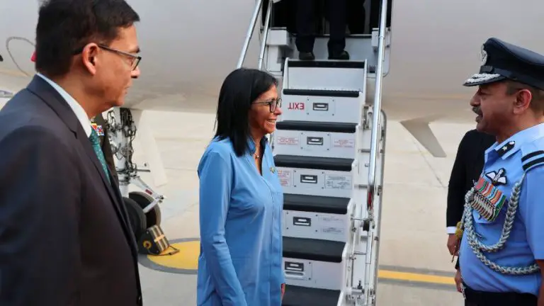 Delcy Rodríguez inicia visita de trabajo a la República de la India