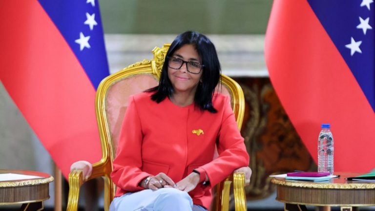 Delcy Rodríguez visitará la India este 3-Jun para buscar alianzas petroleras