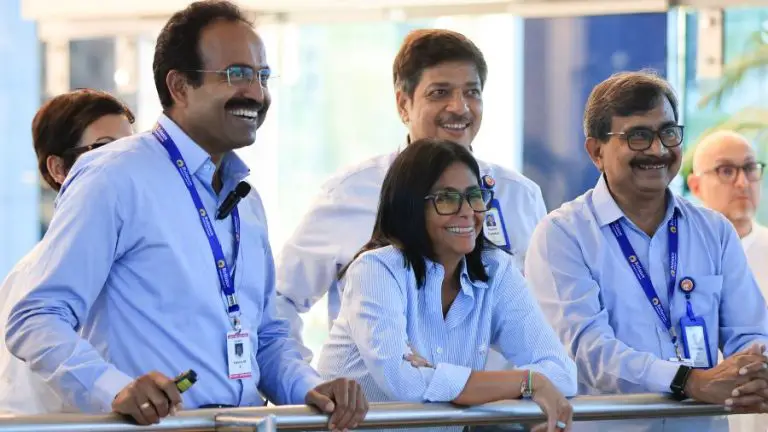 Delcy Rodríguez invita a petroleras indias a Venezuela para atraer más inversiones