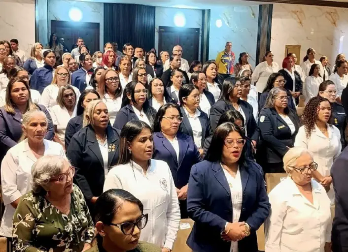 El CLEF celebró una sesión especial con el fin de exaltar la loable labor de los profesionales de la enfermería en el marco de su día