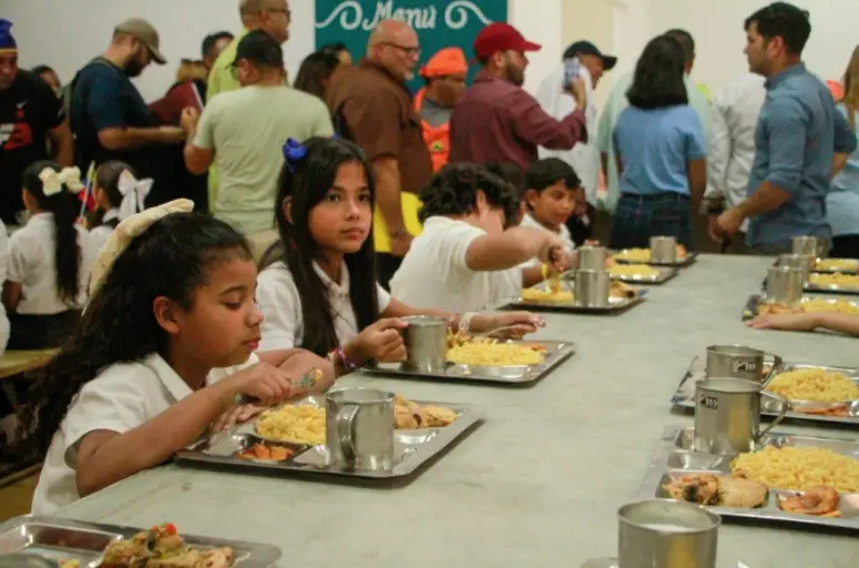 Los más de 400 estudiantes de la Escuela Nacional Monumento Montecano, recibieron unas instalaciones óptimas.
