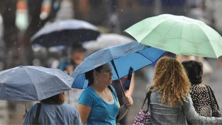 Onda tropical Nro. 21 provocará este martes precipitaciones con actividad eléctrica