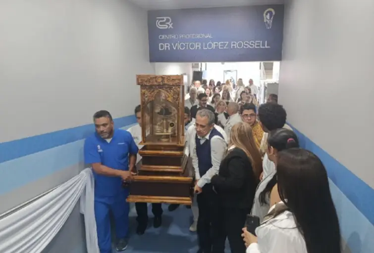 La comunidad de salud de la Clínica Virgen de Guadalupe de Coro conmemoró los 107 años del tránsito al cielo de San José Gregorio Hernández.