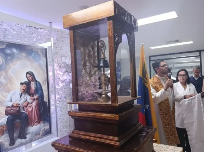 La comunidad de salud de la Clínica Virgen de Guadalupe de Coro conmemoró los 107 años del tránsito al cielo de San José Gregorio Hernández.