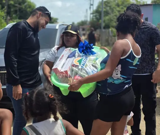 Como parte del abordaje social familias del sector Las Delicias en Boca de Aria recibieron más de 60 atenciones sociales y ayudas técnicas.