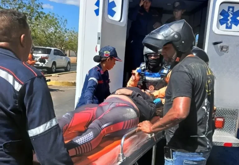 PC Falcón y Bomberos atendieron a tres motorizados lesionados en Coro