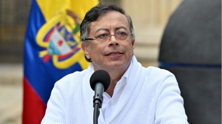Petro afirma que tiene pruebas de fraude electoral en Colombia