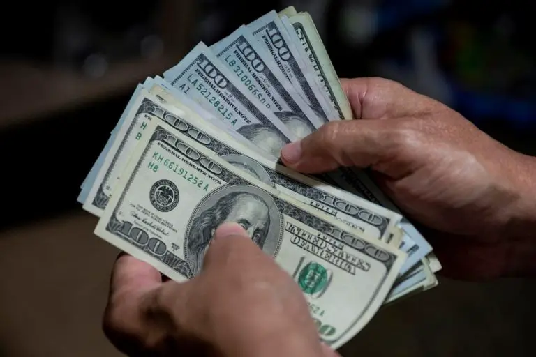 Precio del dólar supera los 570 Bs/USD