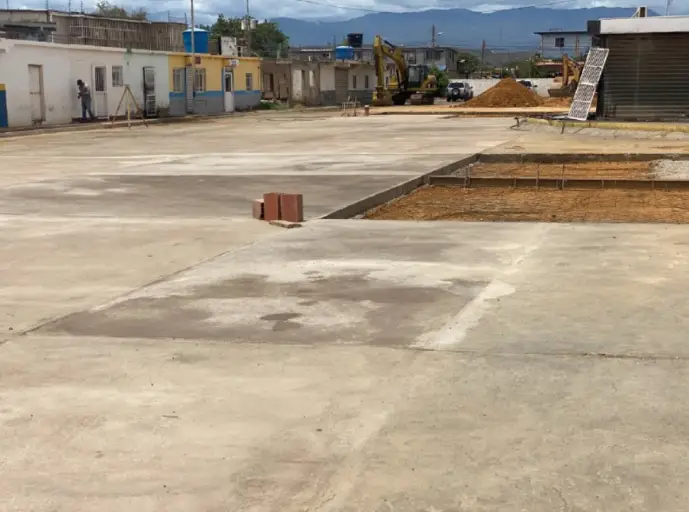El alcalde del municipio Miranda inspeccionó este viernes los avances en la transformación de la Terminal de Pasajeros "Polica Salas" de Coro.