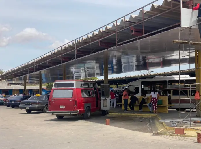 El alcalde del municipio Miranda inspeccionó este viernes los avances en la transformación de la Terminal de Pasajeros 