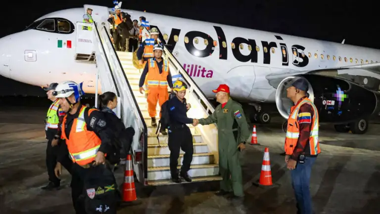 Llegaron rescatistas de El Salvador, Dominicana y México tras terremotos en Venezuela