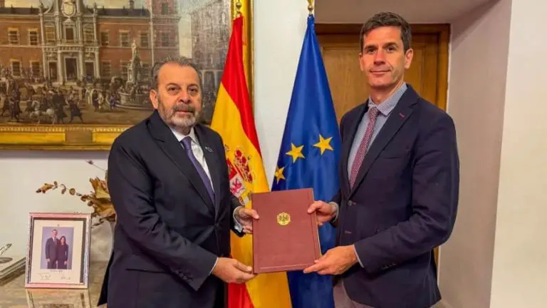 Timoteo Zambrano presenta credenciales como jefe de la misión de Venezuela ante España