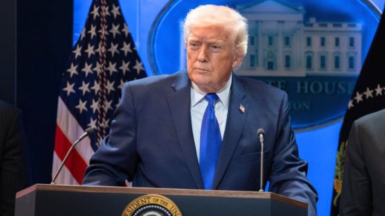 Trump abre la puerta a reunirse con el líder supremo de Irán