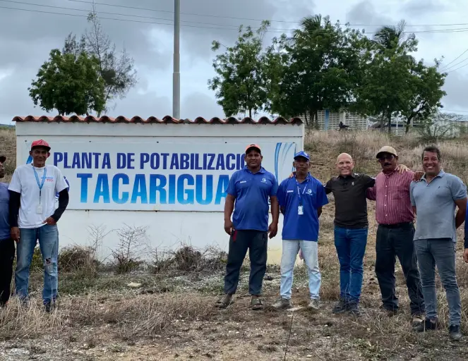 El alcalde del municipio Acosta Froylan Merentes recibió este domingo los primeros 200 metros de tubería para las mejoras del servicio hídrico