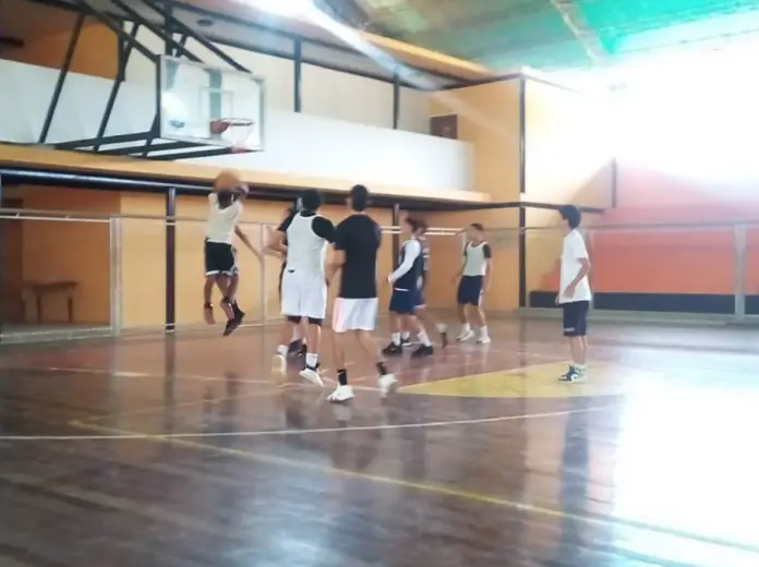 En el Gimnasio Cubierto Antonio “Caballito” Rosillo, se llevó a cabo un encuentro deportivo entre la UPTAG y la ETIN 